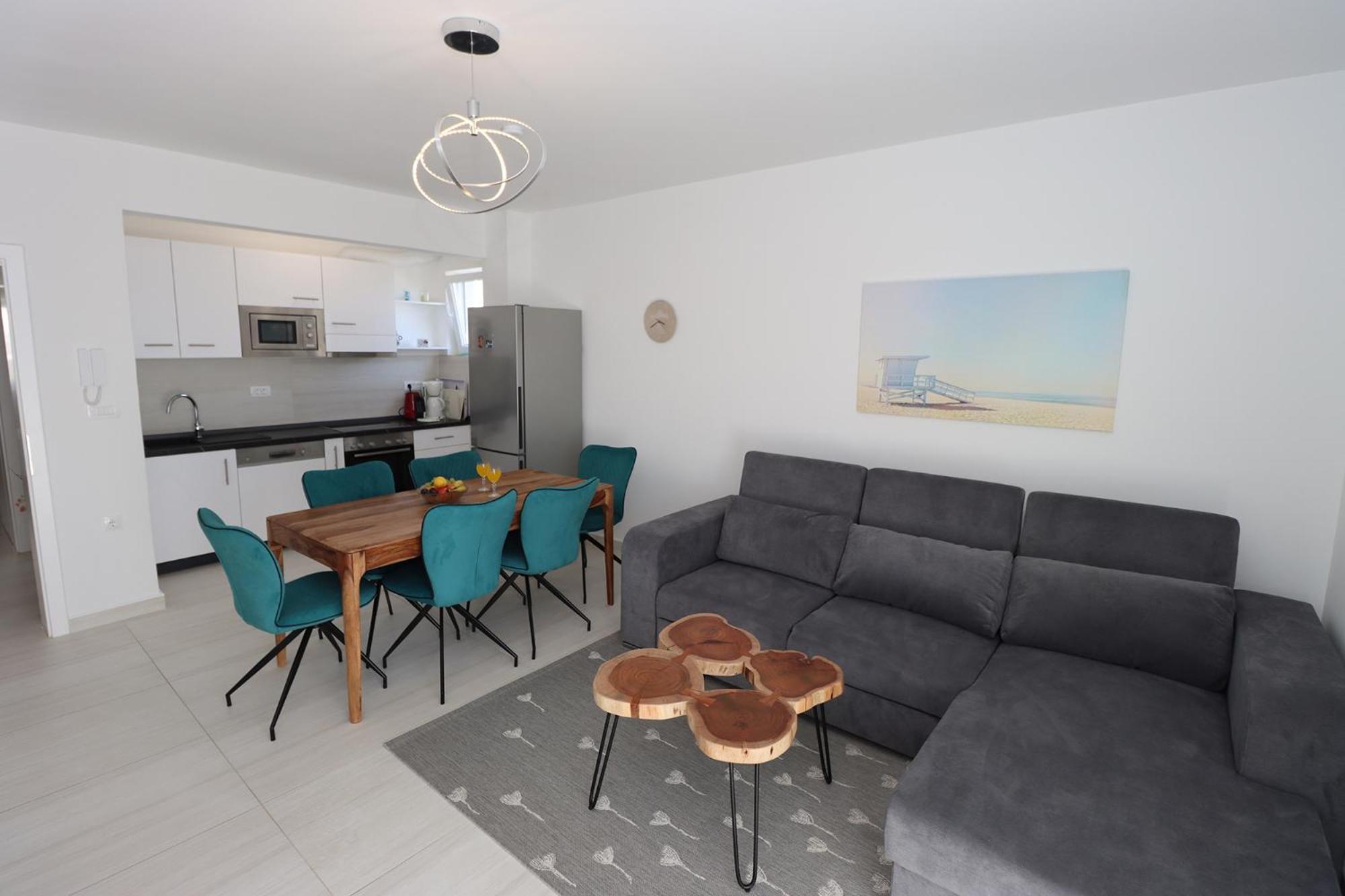 Emmi Nemira Omis Apartment Bagian luar foto