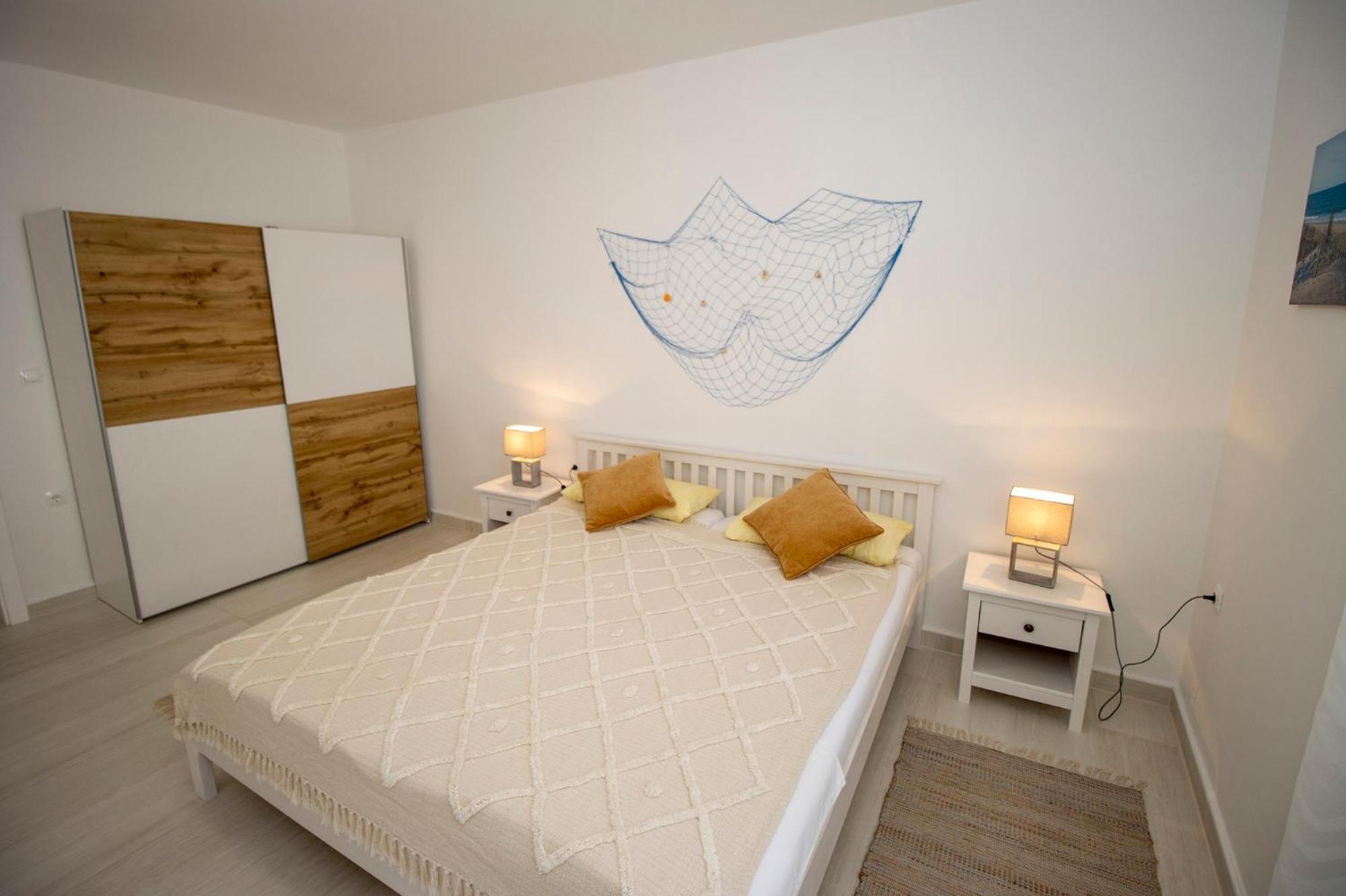 Emmi Nemira Omis Apartment Bagian luar foto