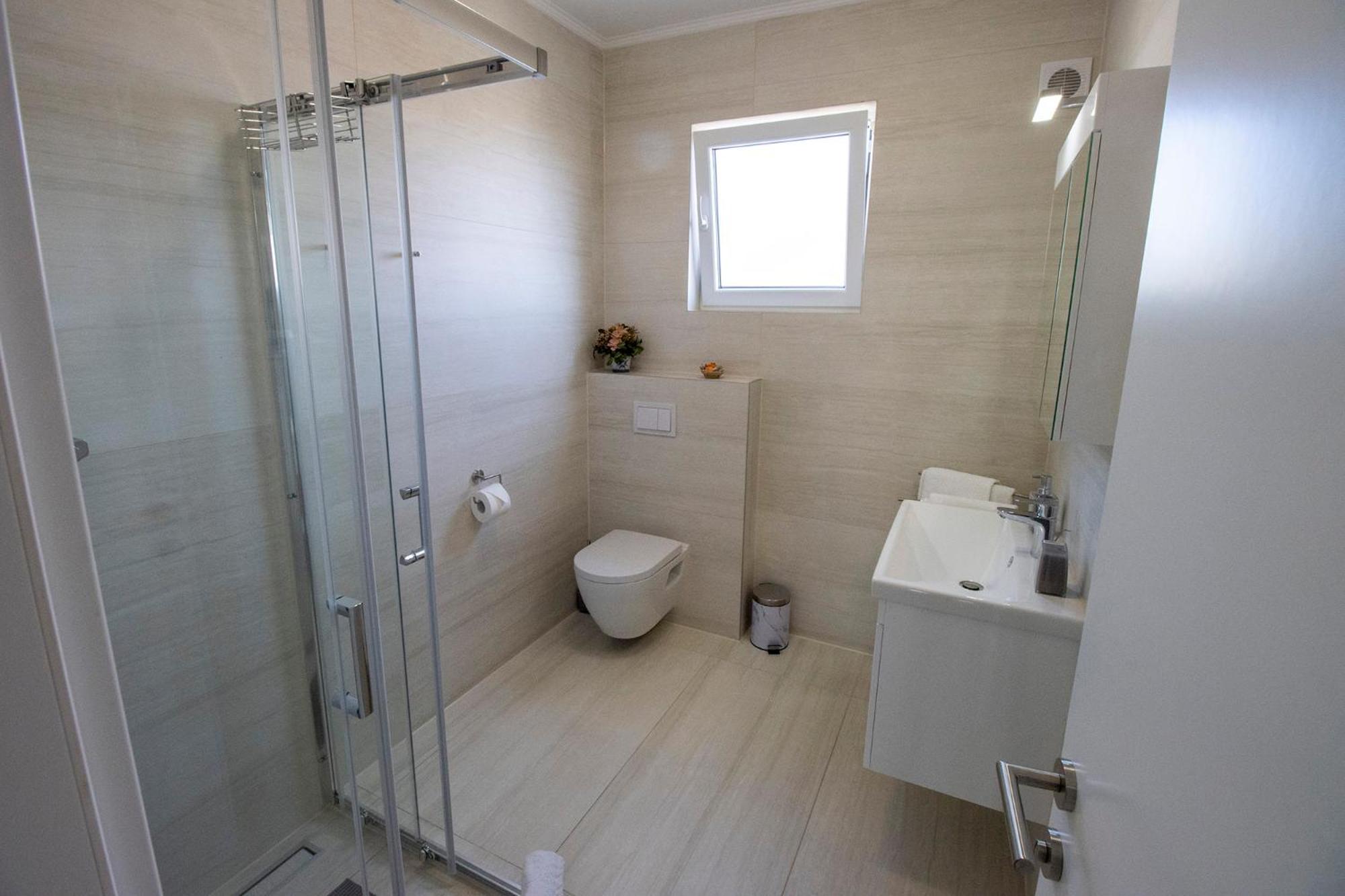 Emmi Nemira Omis Apartment Bagian luar foto