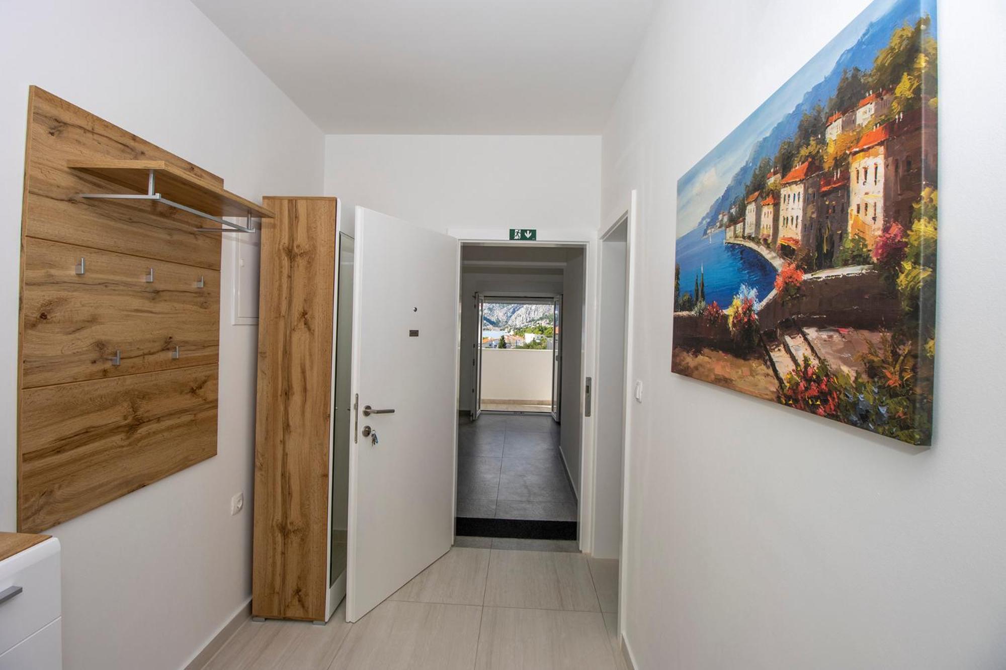 Emmi Nemira Omis Apartment Bagian luar foto